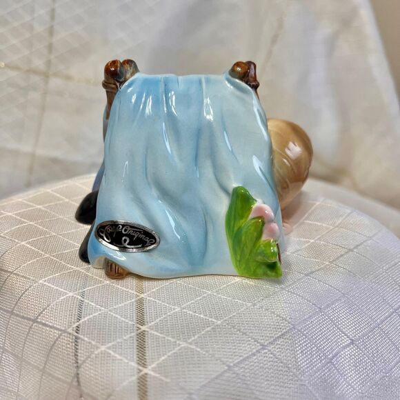 Vintage Josef Original Happiness is Boy in Tent Series, 1960s Vintage Figurines - Picture 4 of 9